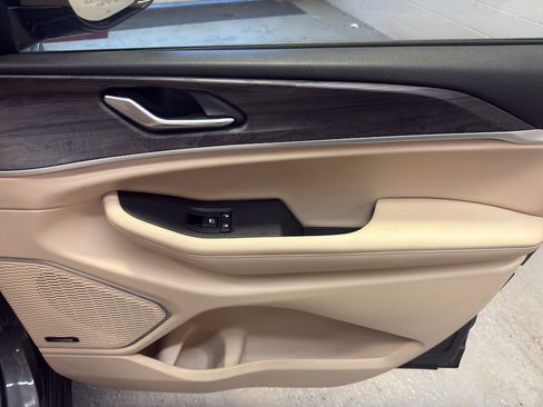 Used 2021 Jeep Grand Cherokee L Limited image 20