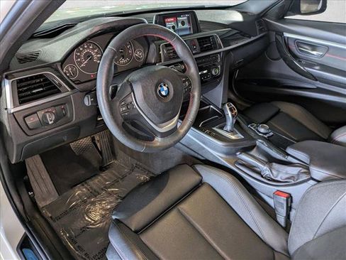 Used 2018 BMW 330i Sedan RWD image 10
