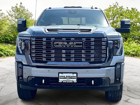 Used 2024 GMC Sierra 2500 Denali Ultimate image 3
