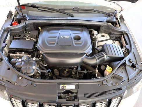 Used 2018 Jeep Grand Cherokee Altitude RWD image 12