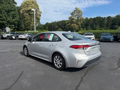 Used 2026 Toyota Corolla LE FWD image 4