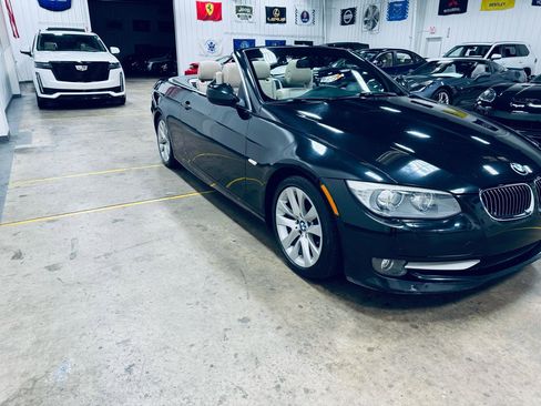 Used 2013 BMW 328i Convertible image 18