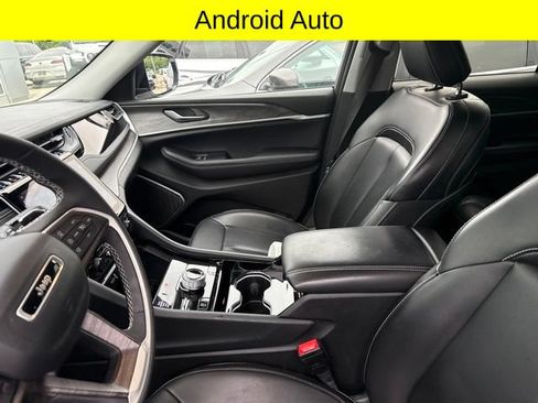 Used 2023 Jeep Grand Cherokee 4WD 4xe image 7