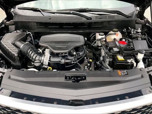 Used 2025 Cadillac XT6 Premium Luxury image 30