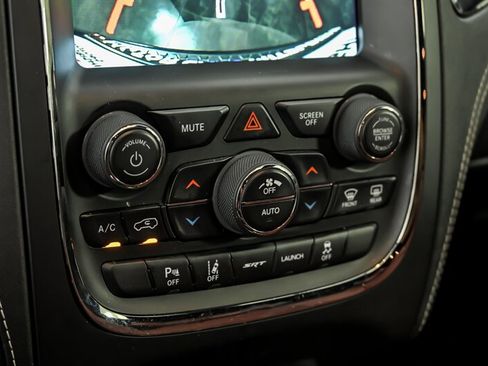 Used 2018 Dodge Durango SRT w/ SRT Interior Appearance Group AWD/4WD image 28