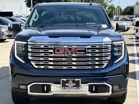 Used 2022 GMC Sierra 1500 Denali w/ Technology Package AWD/4WD image 8