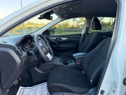 Used 2020 Nissan Rogue Sport S FWD image 11