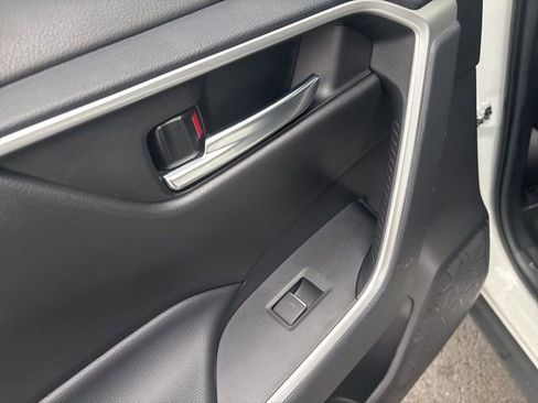 Certified 2022 Toyota RAV4 XLE image 18
