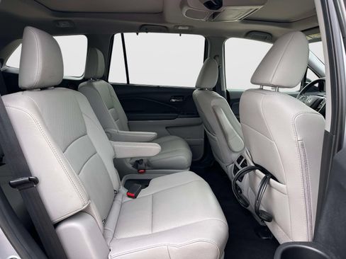 Used 2022 Honda Pilot Elite image 11