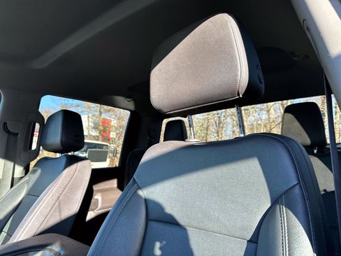 Used 2022 GMC Sierra 3500 Pro w/ Convenience Package image 13