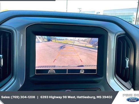 Used 2024 Chevrolet Silverado 2500 Custom w/ Custom Convenience Package image 16