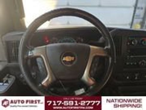 Used 2019 Nissan NV 2500 SV image 6