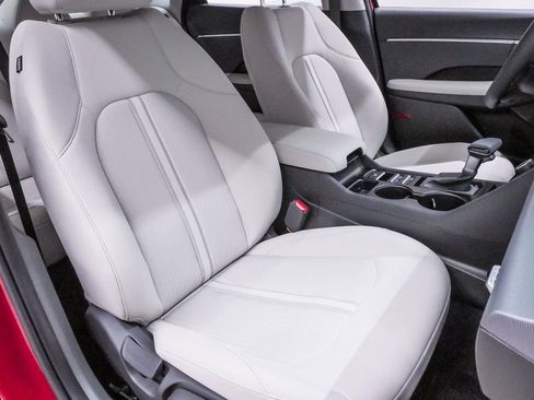 Used 2025 Hyundai Sonata SE image 14