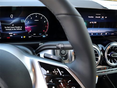 New 2026 Mercedes-Benz GLB 250 4MATIC image 41