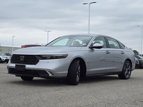 Used 2024 Honda Accord EX-L image 15