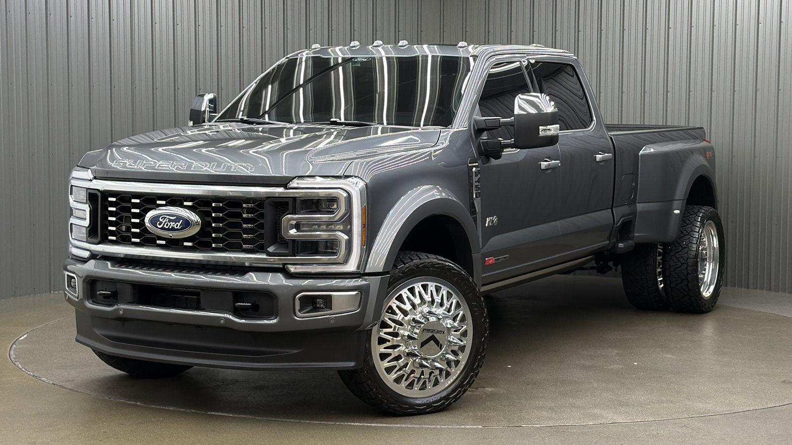 Used 2026 Ford F450 Platinum w/ Platinum Plus Package AWD/4WD image 1