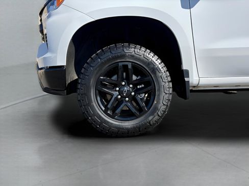 Used 2022 Chevrolet Silverado 1500 LT Trail Boss image 10