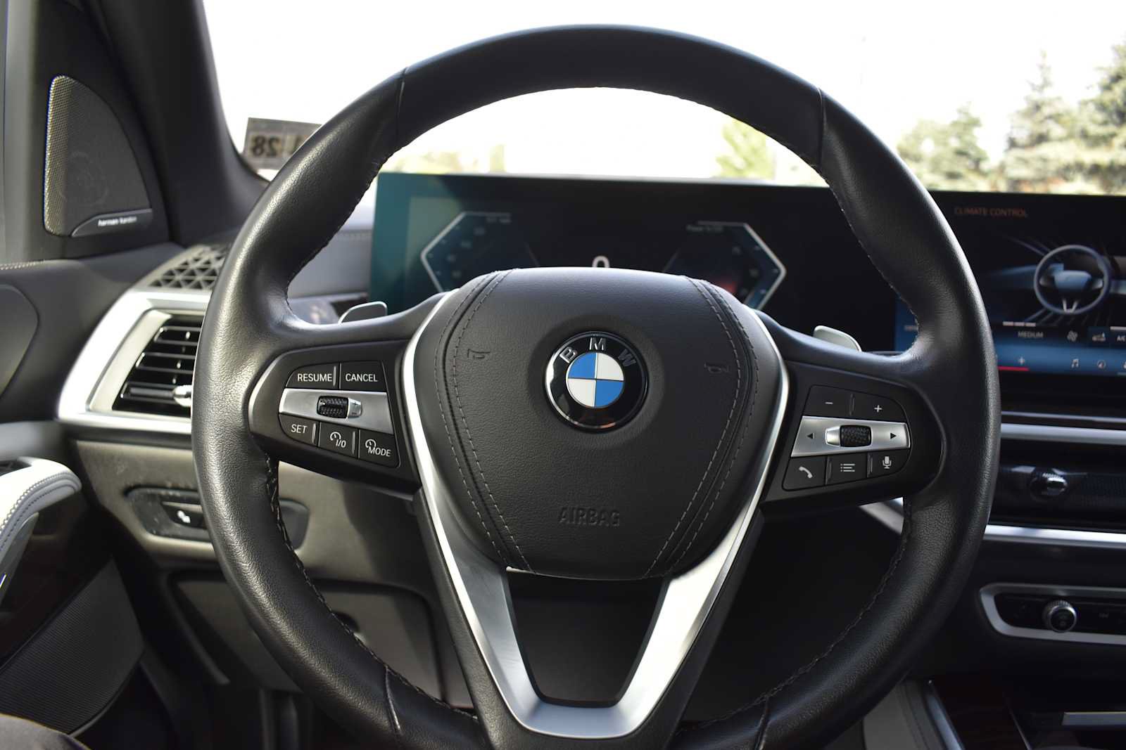 Used 2024 BMW X5 xDrive40i w/ Premium Package AWD/4WD image 16