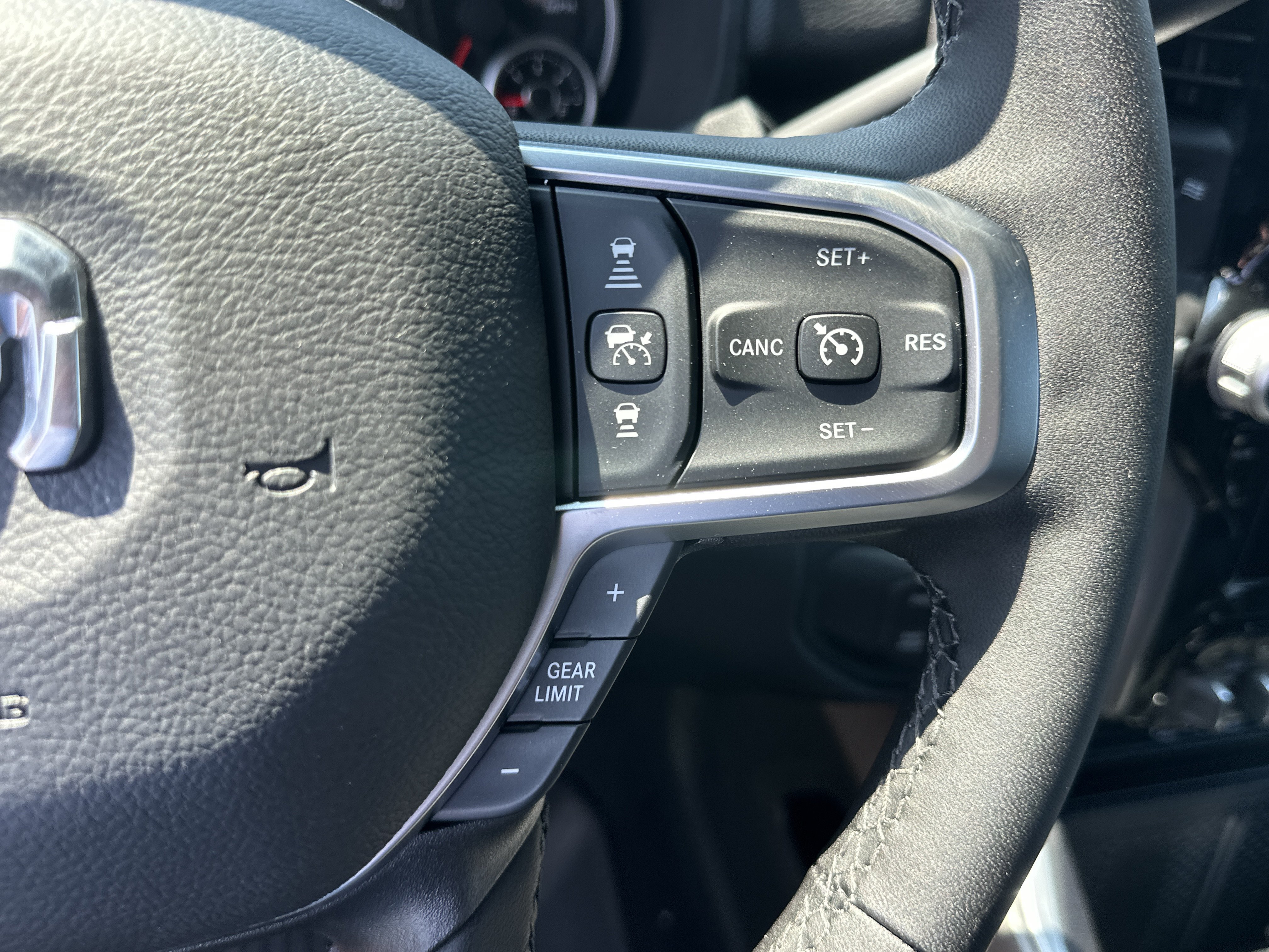 New 2026 RAM 3500 Big Horn AWD/4WD image 9