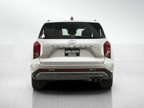 Used 2025 Hyundai Palisade Limited AWD/4WD image 4