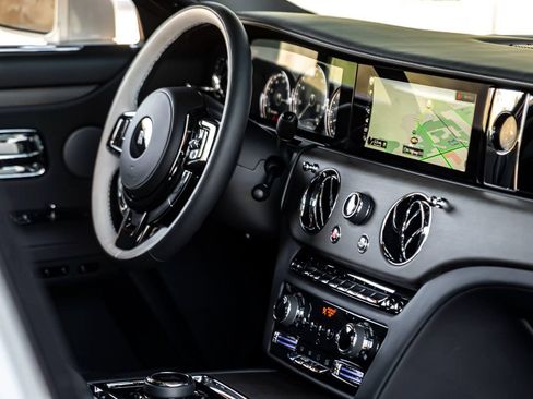 Certified 2024 Rolls-Royce Ghost AWD/4WD image 15