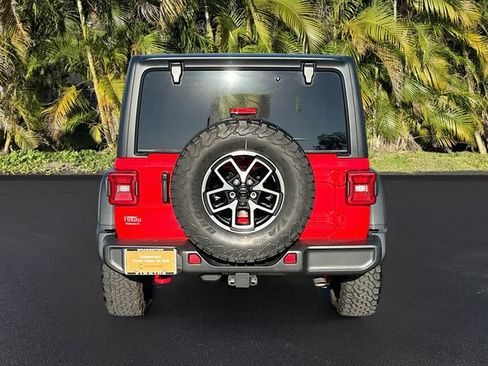 Used 2024 Jeep Wrangler Unlimited Rubicon image 6