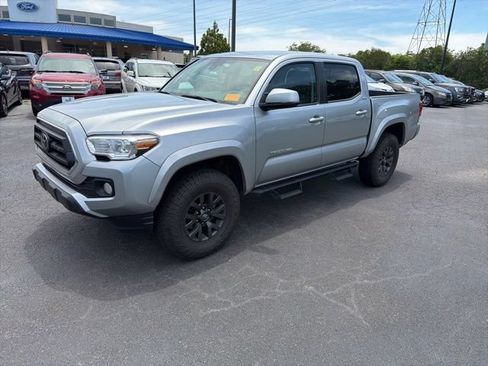 Used 2023 Toyota Tacoma SR5 w/ Technology Package AWD/4WD image 16