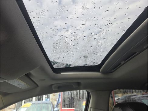 Used 2018 Buick Encore Premium image 23