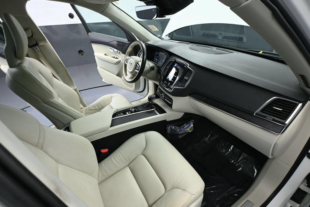 Used 2020 Volvo XC90 T5 Momentum AWD/4WD image 42