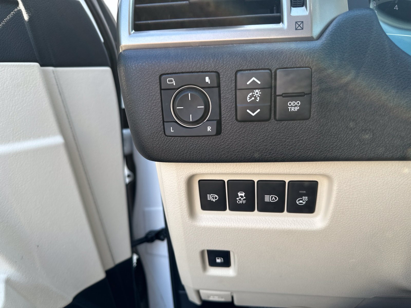 Used 2021 Lexus GX 460 Premium w/ Premium Package AWD/4WD image 13