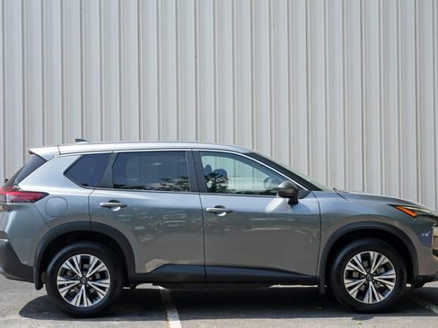 Used 2022 Nissan Rogue SV FWD image 45