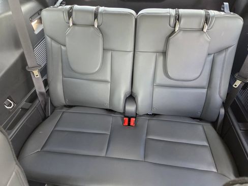 Used 2025 Ford Explorer Active w/ Active Comfort Package AWD/4WD image 25