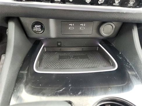 Used 2025 Nissan Rogue SL w/ Tech Package image 32