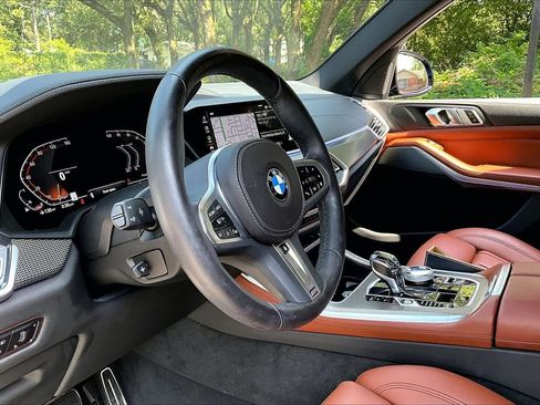 Used 2022 BMW X5 sDrive40i w/ M Sport Package RWD image 14