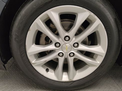 Used 2017 Chevrolet Malibu LT image 31