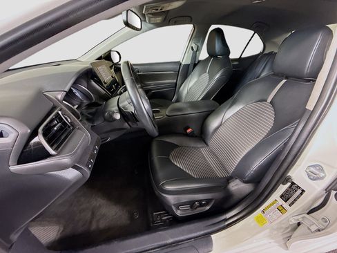 Used 2022 Toyota Camry SE w/ Convenience Package FWD image 22
