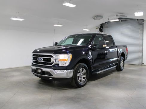 Used 2021 Ford F150 XLT w/ Equipment Group 301A Mid image 4