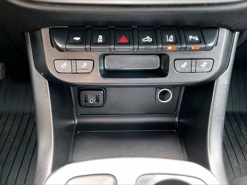 Used 2019 Chevrolet Colorado LT w/ Luxury Package, Chrome image 16