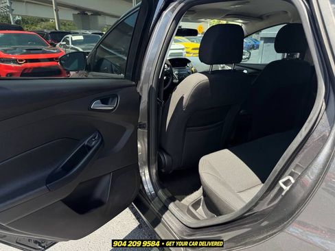Used 2016 Ford Focus SE FWD image 24