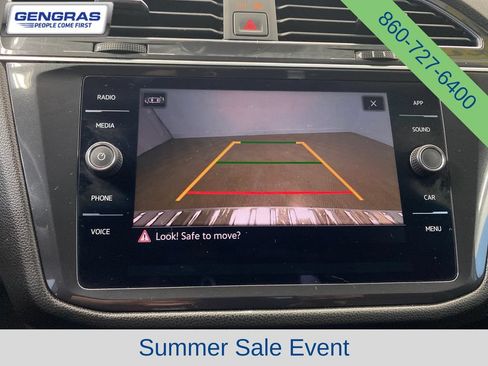 Used 2023 Volkswagen Tiguan SE AWD/4WD image 17
