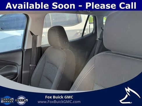 Used 2023 GMC Terrain SLE w/ Driver Convenience Package FWD image 11
