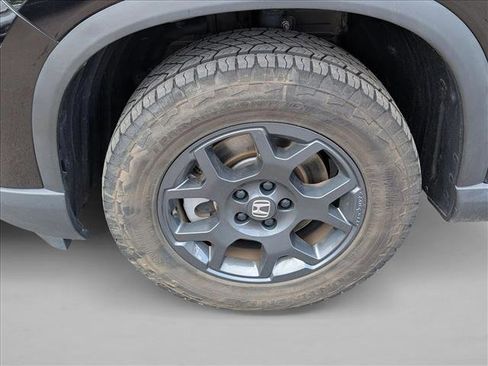 Certified 2024 Honda Pilot TrailSport image 26