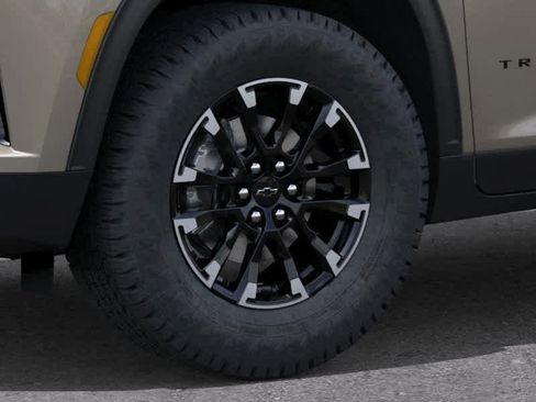 New 2026 Chevrolet Traverse Z71 w/ Driver Confidence Package AWD/4WD image 9