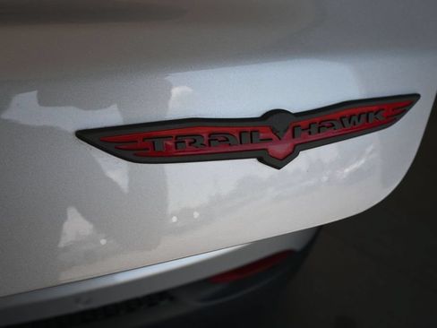 Used 2025 Jeep Compass Trailhawk AWD/4WD image 20