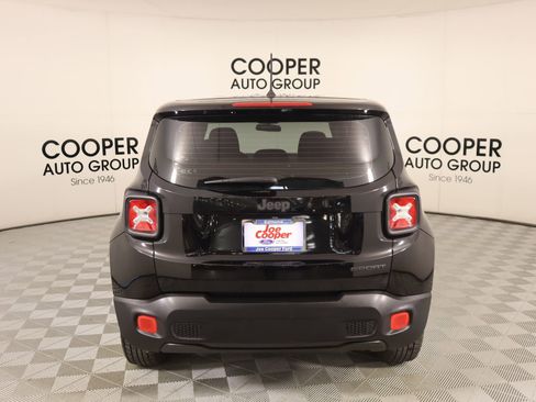 Used 2016 Jeep Renegade Sport w/ Power & Air Group image 19