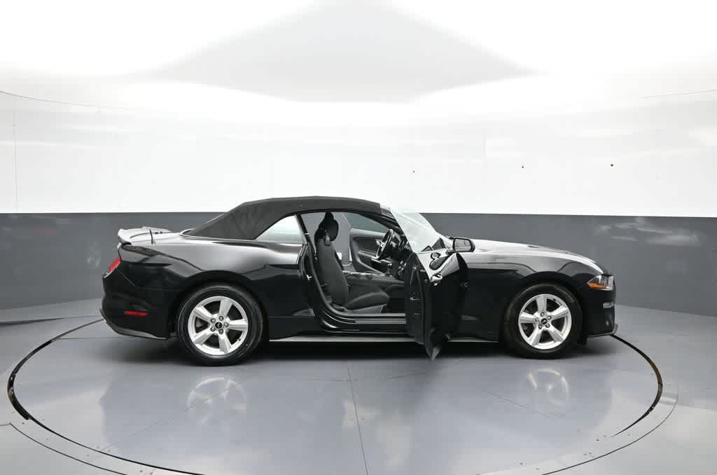 Used 2019 Ford Mustang Convertible RWD image 43