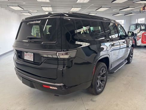 New 2026 Jeep Grand Wagoneer L Limited AWD/4WD image 11
