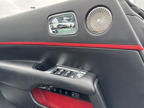 Used 2018 Rolls-Royce Dawn image 35