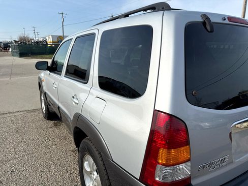 Used 2003 MAZDA Tribute LX image 9