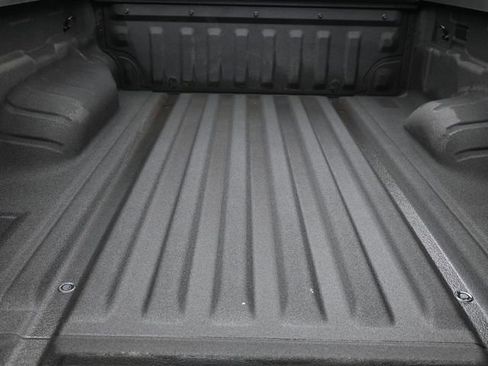 Used 2025 Nissan Frontier S w/ S Utility Package image 21